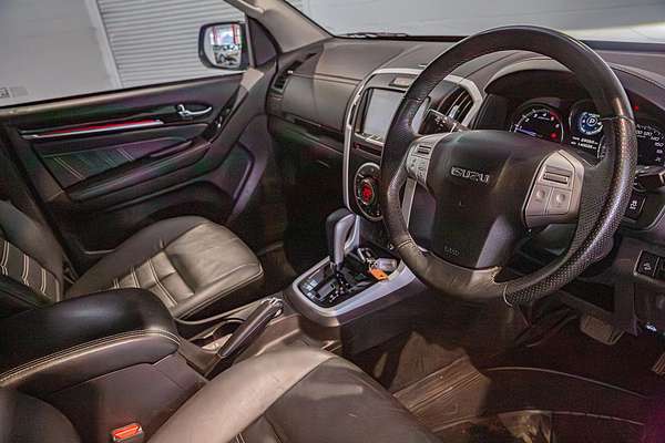 2021 Isuzu MU-X LS-T
