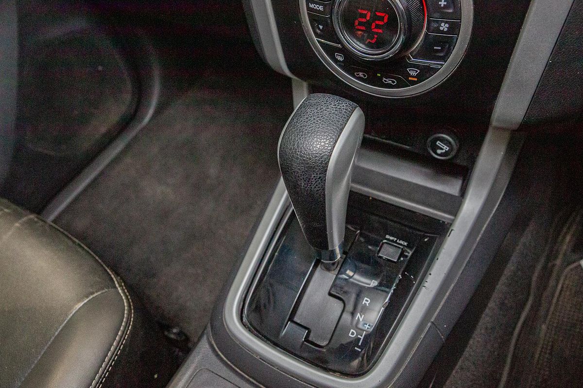 2021 Isuzu MU-X LS-T
