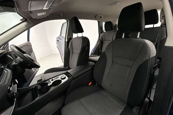 2022 Nissan X-TRAIL ST T33