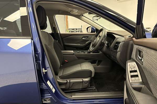 2022 Nissan X-TRAIL ST T33