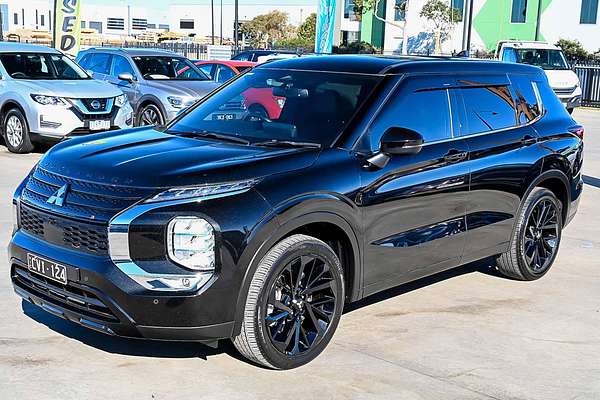2023 Mitsubishi Outlander Black Edition ZM
