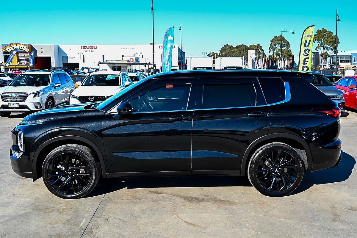 2023 Mitsubishi Outlander Black Edition ZM