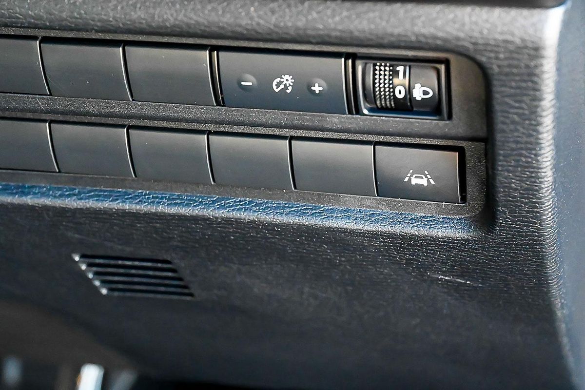 2023 Mitsubishi Outlander Black Edition ZM