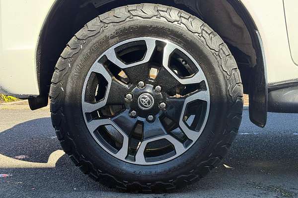 2021 Toyota Hilux SR5 GUN126R 4X4