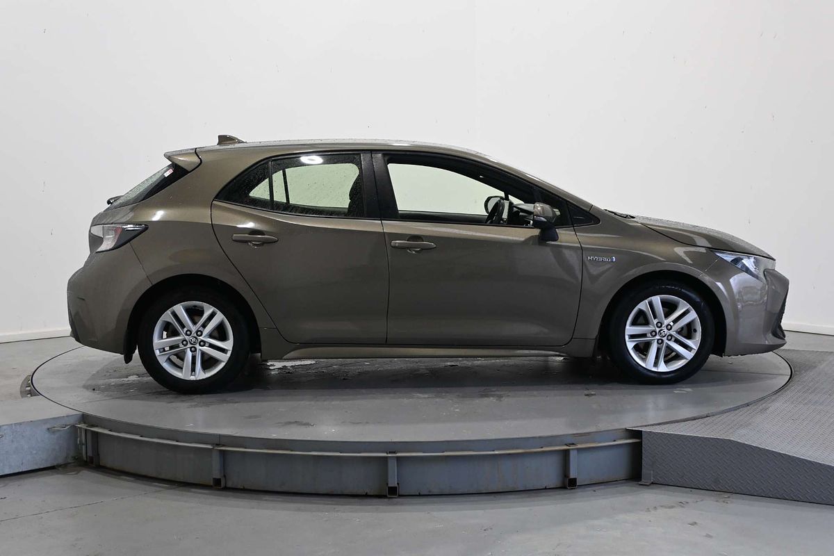 2018 Toyota Corolla ASCENT SPORT HYBRID ZWE211R