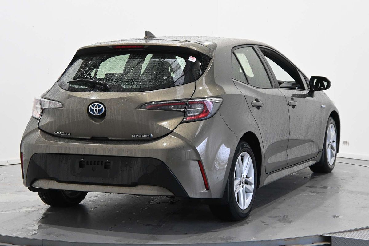 2018 Toyota Corolla ASCENT SPORT HYBRID ZWE211R