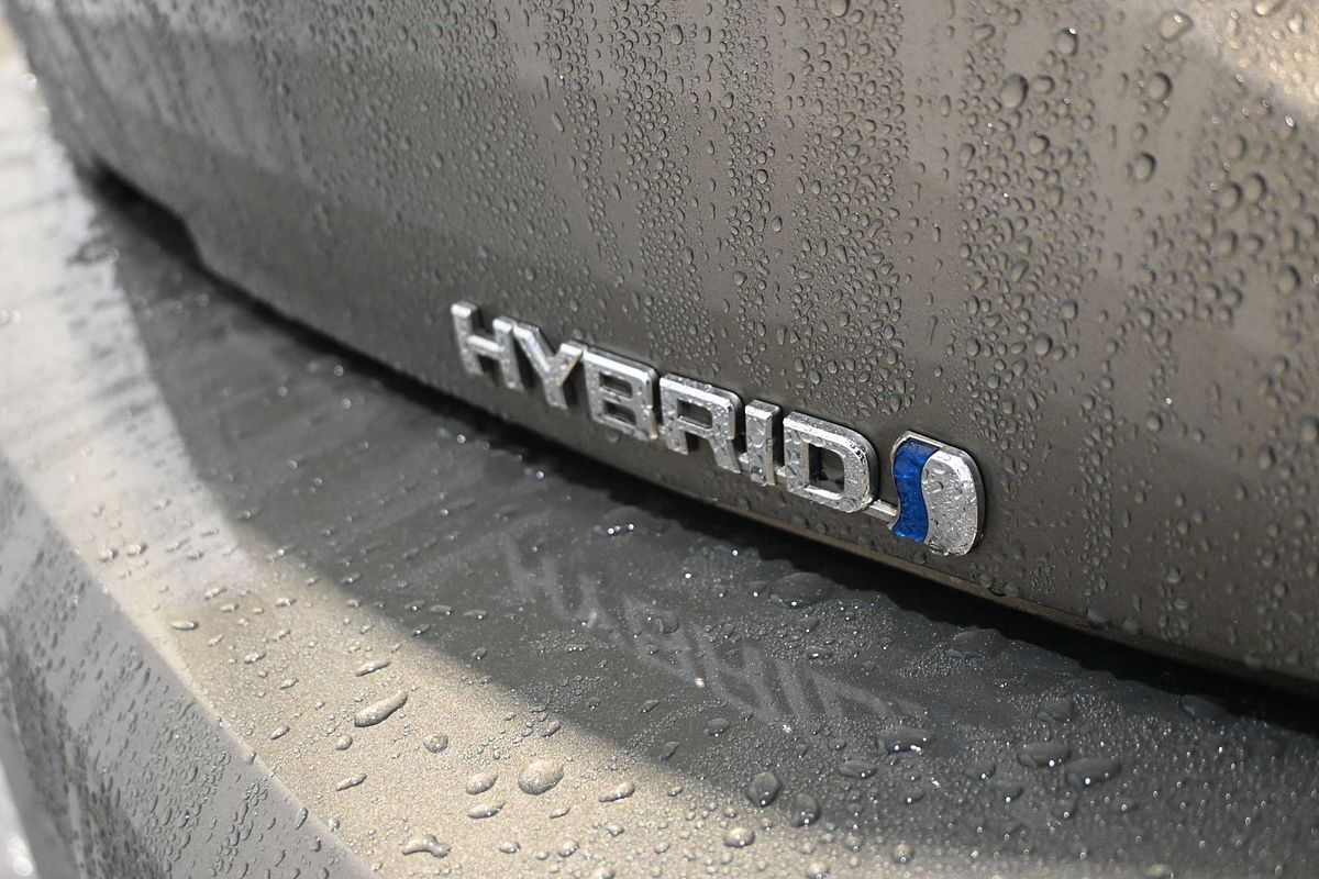 2018 Toyota Corolla ASCENT SPORT HYBRID ZWE211R