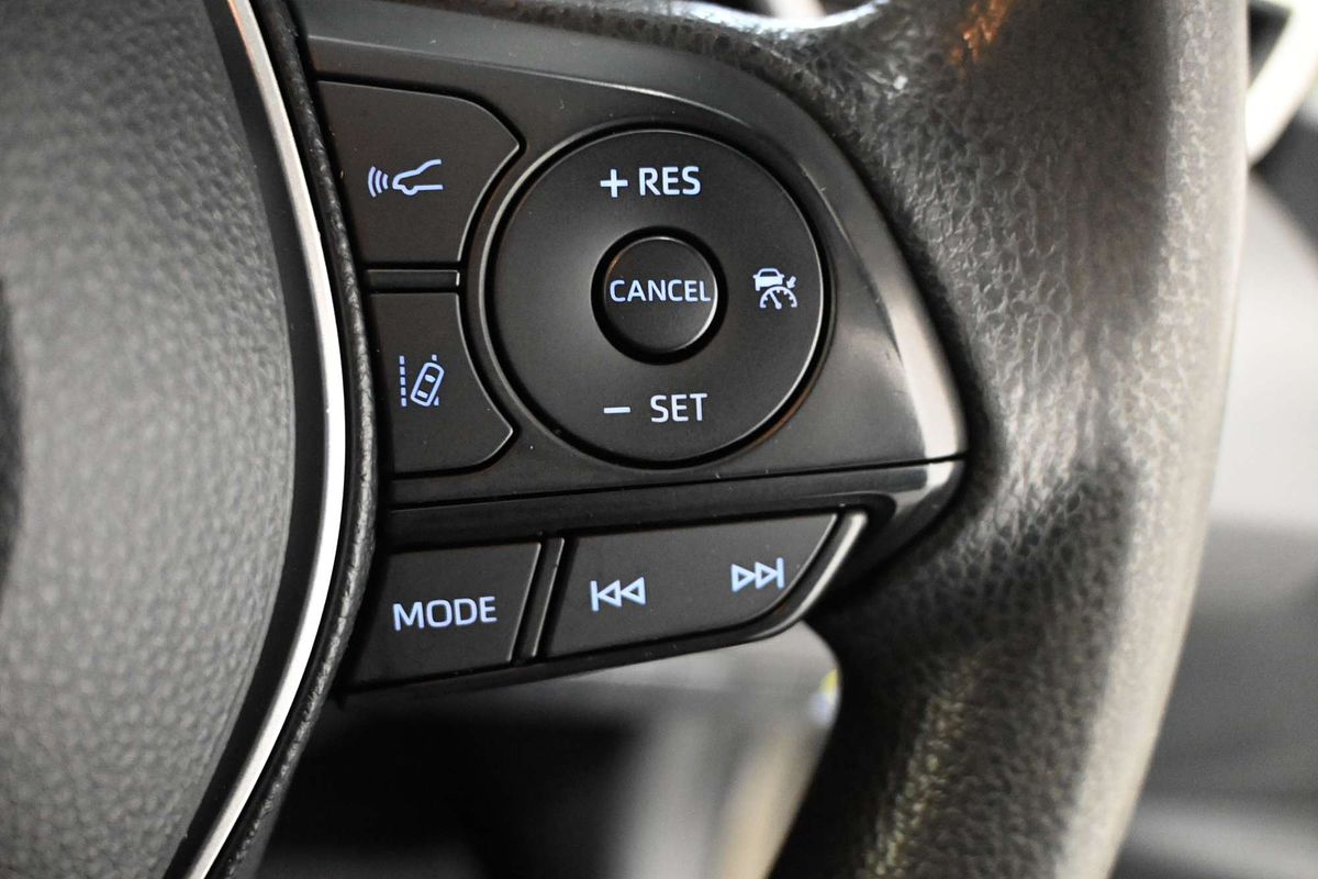 2018 Toyota Corolla ASCENT SPORT HYBRID ZWE211R