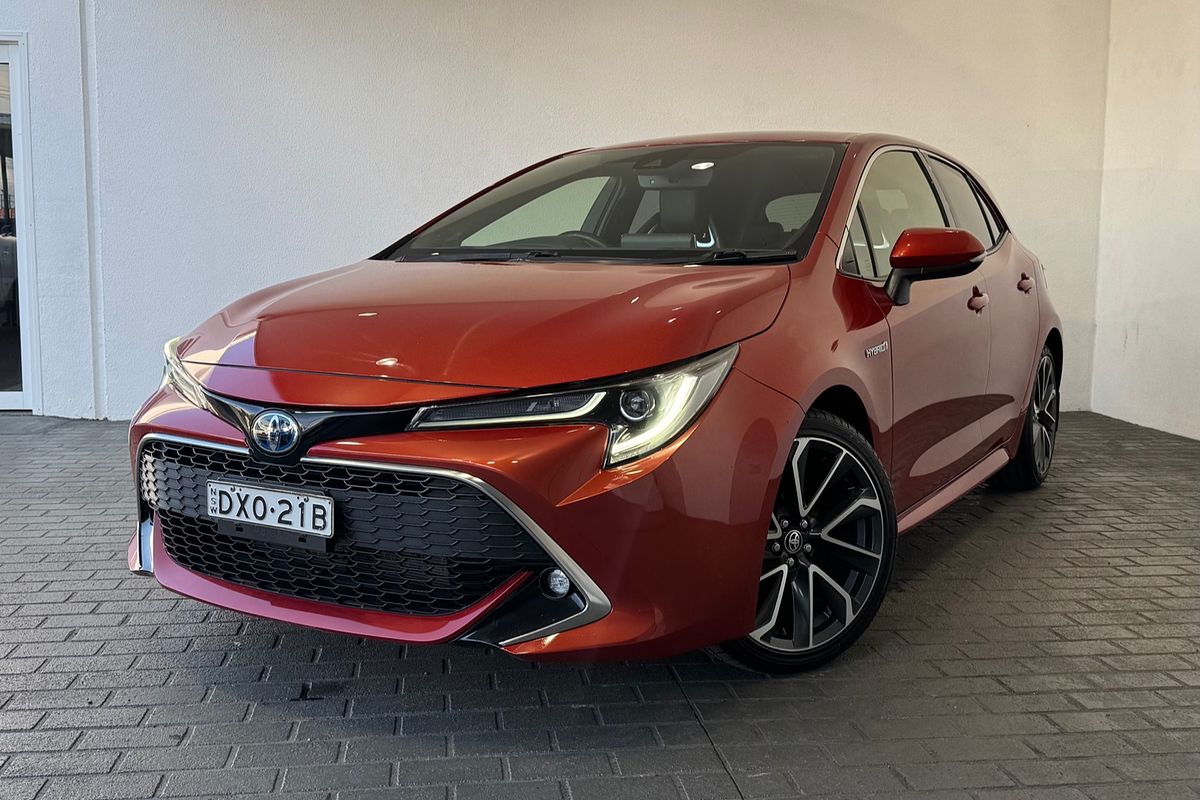 2018 Toyota Corolla ZR Hybrid ZWE211R