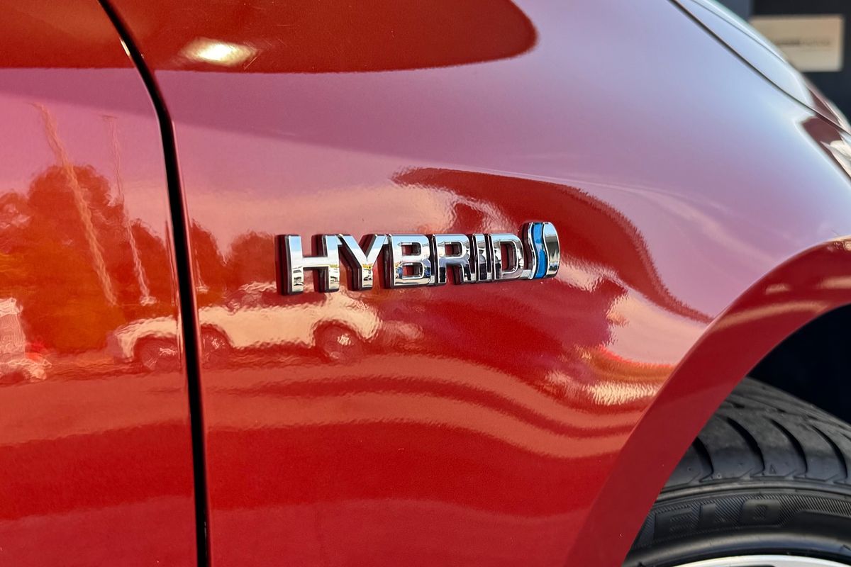2018 Toyota Corolla ZR Hybrid ZWE211R