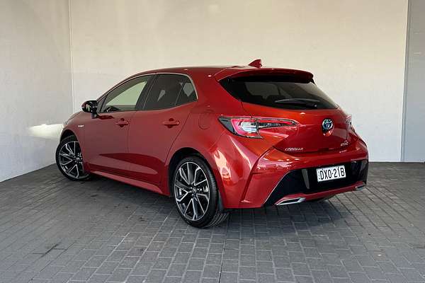 2018 Toyota Corolla ZR Hybrid ZWE211R