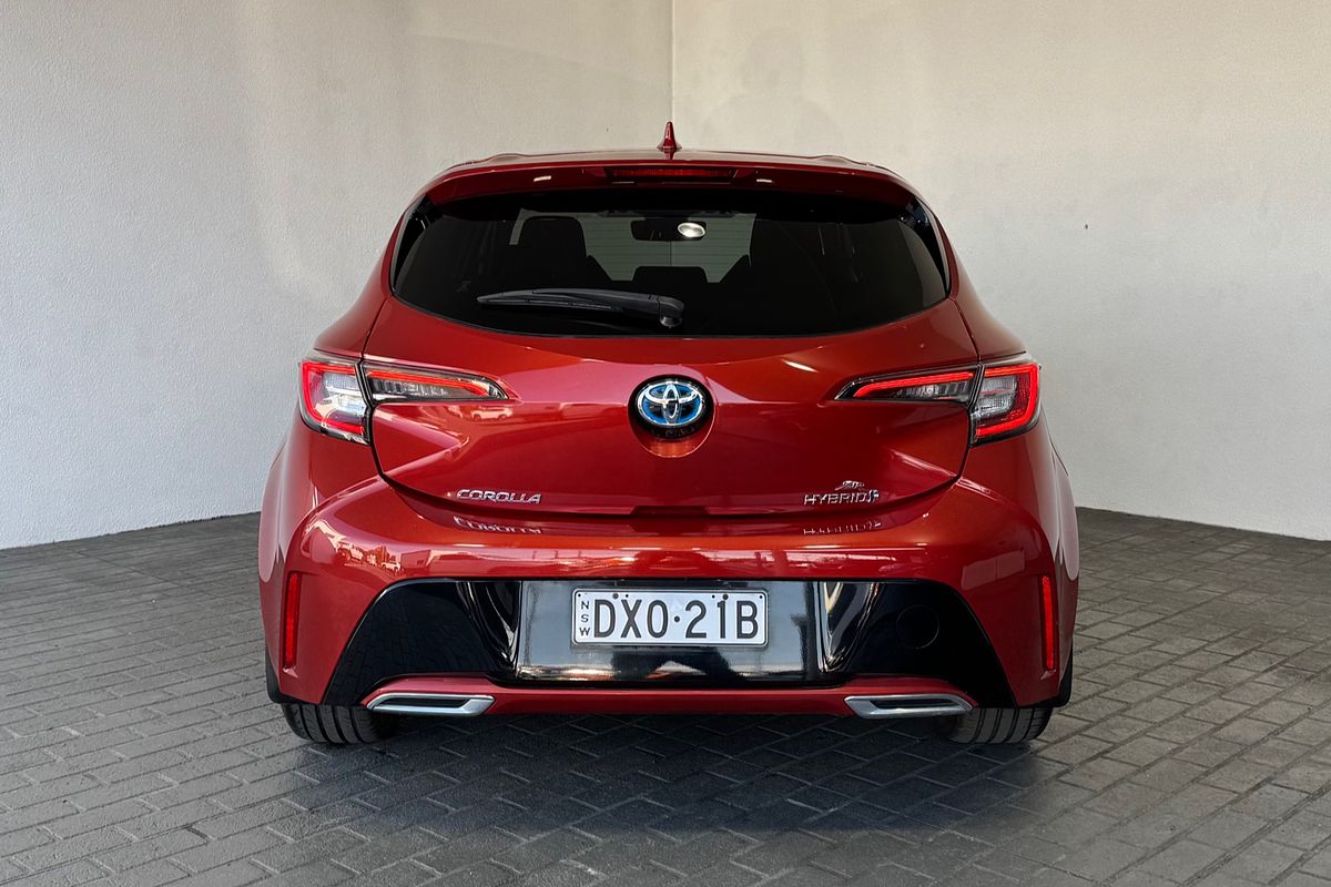 2018 Toyota Corolla ZR Hybrid ZWE211R