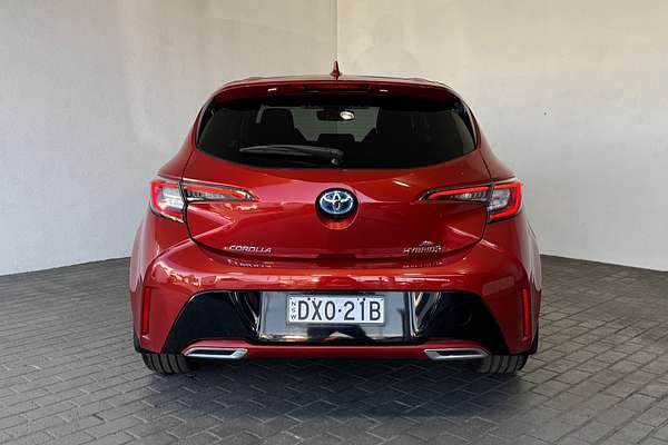 2018 Toyota Corolla ZR Hybrid ZWE211R