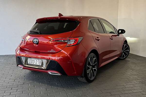 2018 Toyota Corolla ZR Hybrid ZWE211R