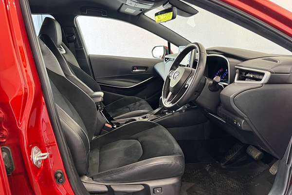 2018 Toyota Corolla ZR Hybrid ZWE211R