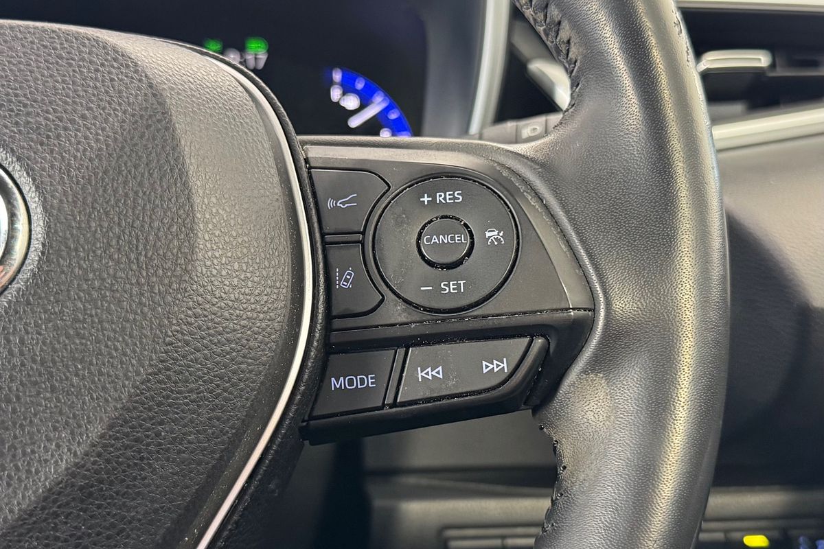 2018 Toyota Corolla ZR Hybrid ZWE211R