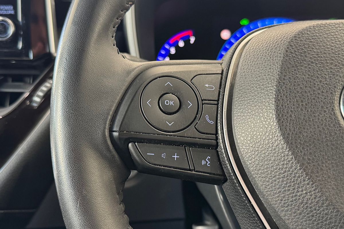 2018 Toyota Corolla ZR Hybrid ZWE211R