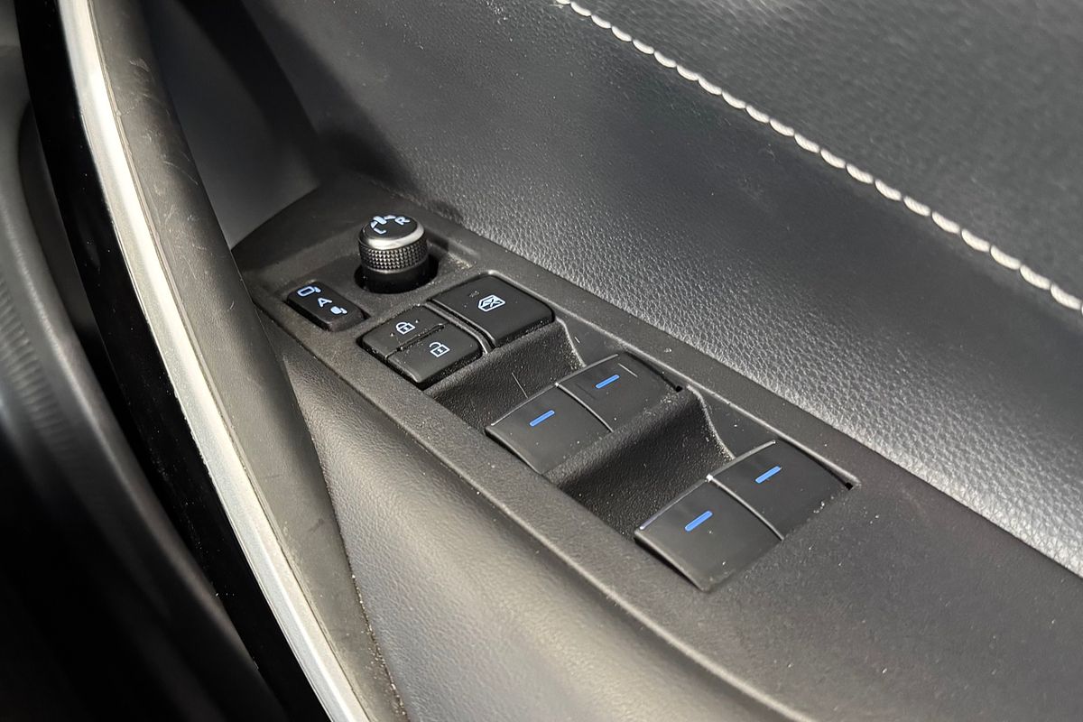 2018 Toyota Corolla ZR Hybrid ZWE211R
