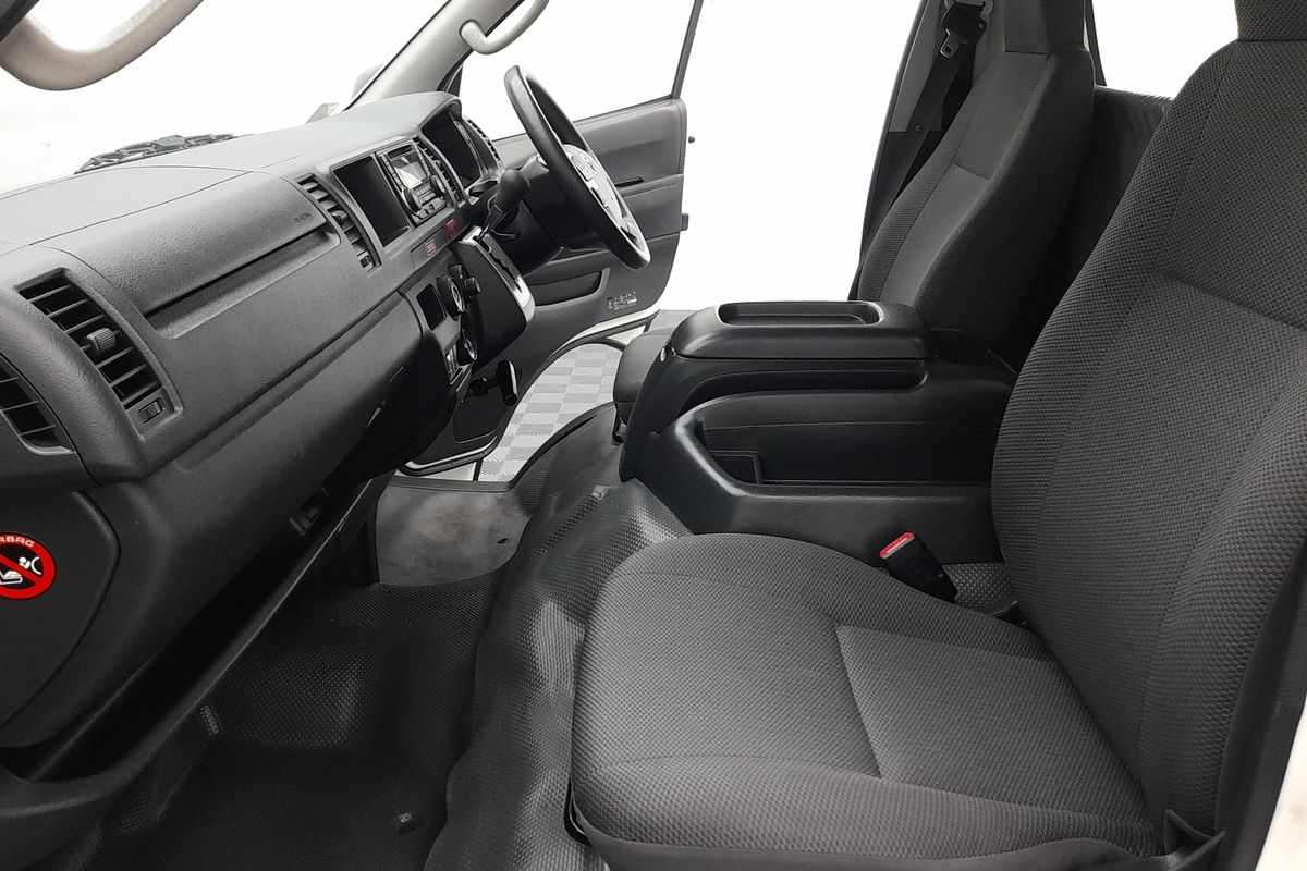 2015 Toyota Hiace Commuter KDH223R ELWB