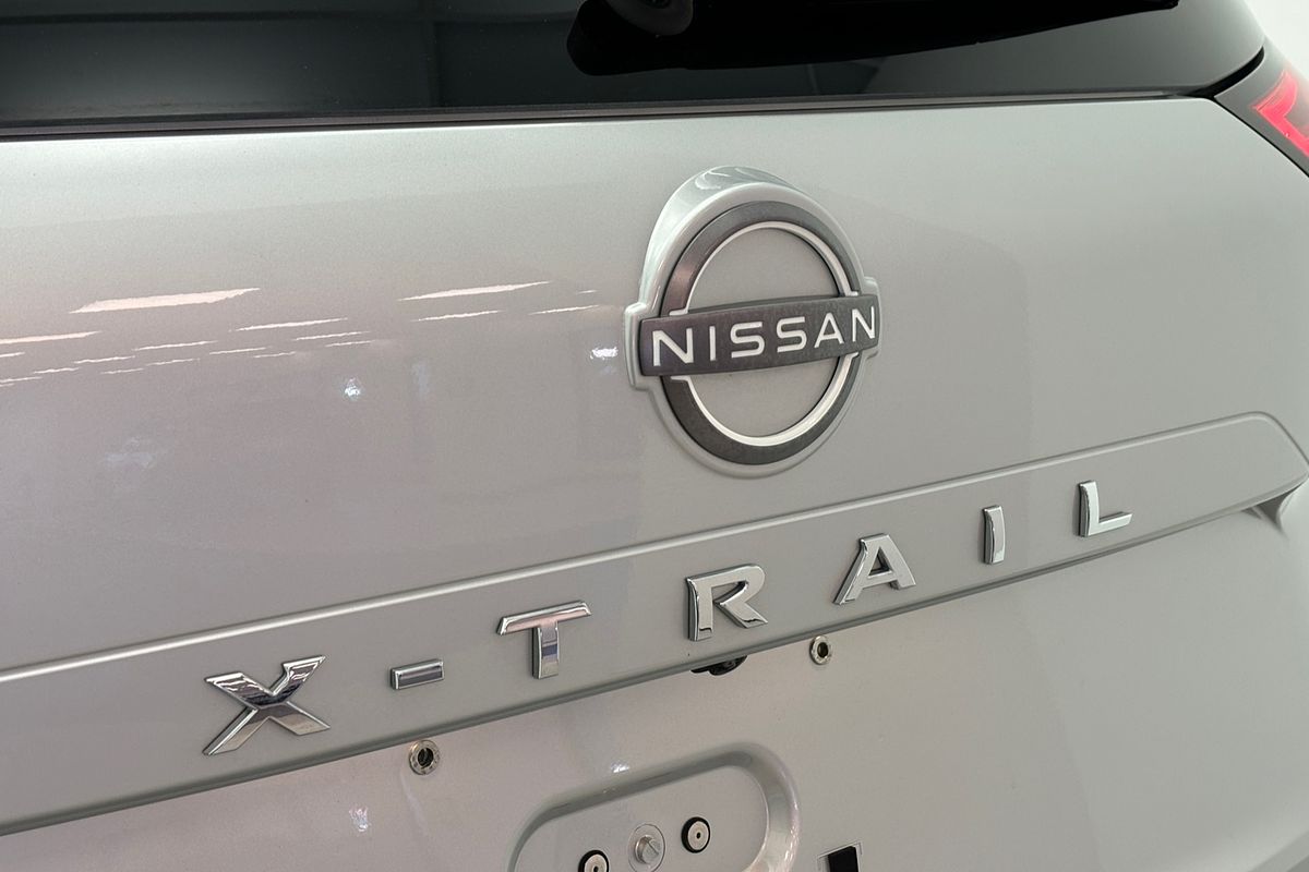 2024 Nissan X-TRAIL ST-L T33