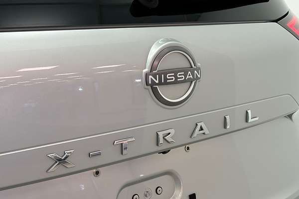 2024 Nissan X-TRAIL ST-L T33