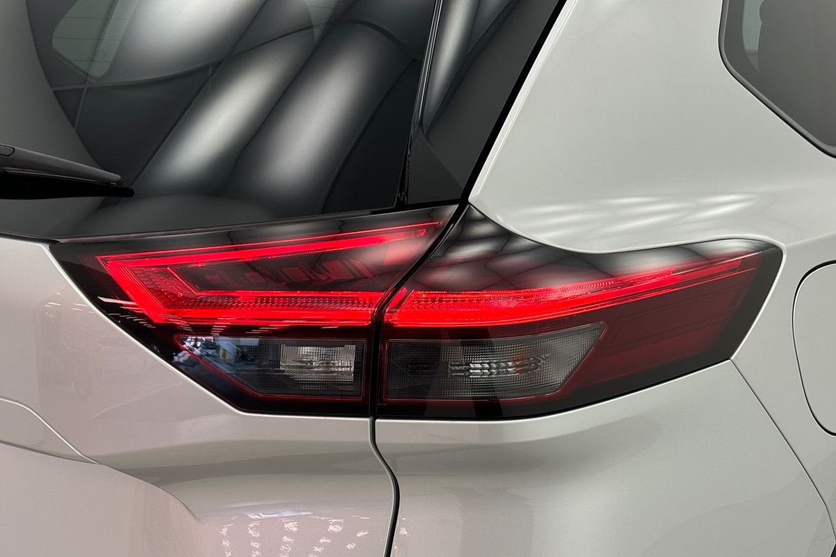 2024 Nissan X-TRAIL ST-L T33