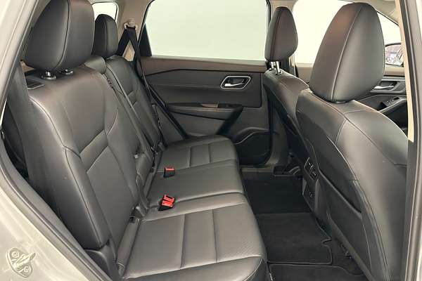 2024 Nissan X-TRAIL ST-L T33