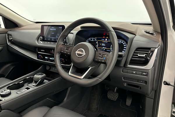 2024 Nissan X-TRAIL ST-L T33