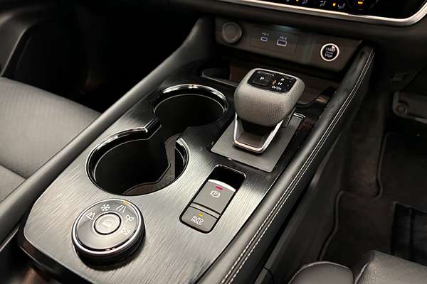 2024 Nissan X-TRAIL ST-L T33