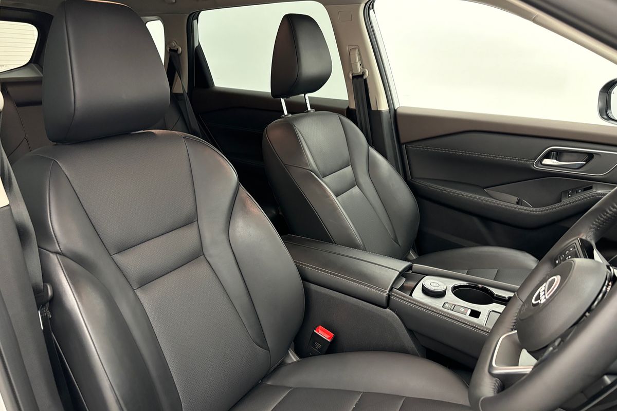2024 Nissan X-TRAIL ST-L T33