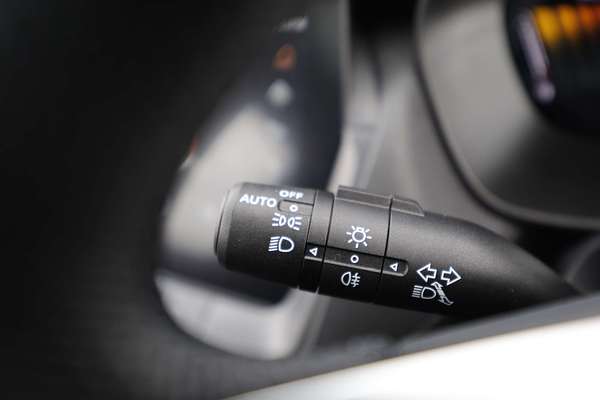2025 MG ZS Essence ZS32
