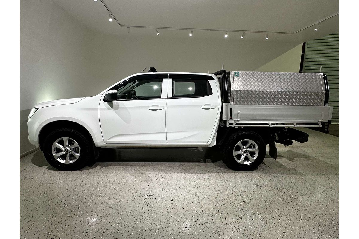 2024 Isuzu D-MAX LS-M  4X4