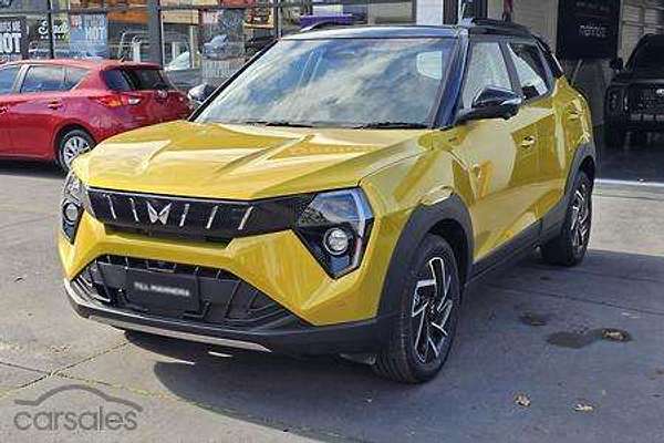 2025 Mahindra XUV3XO AX7L
