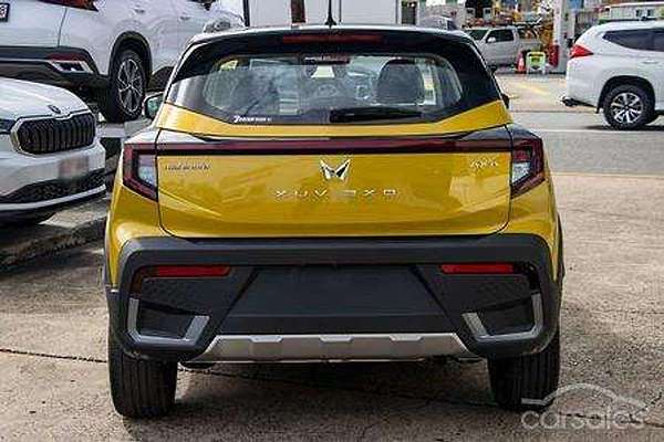 2025 Mahindra XUV3XO AX7L