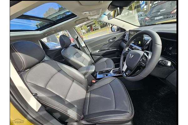 2025 Mahindra XUV3XO AX7L
