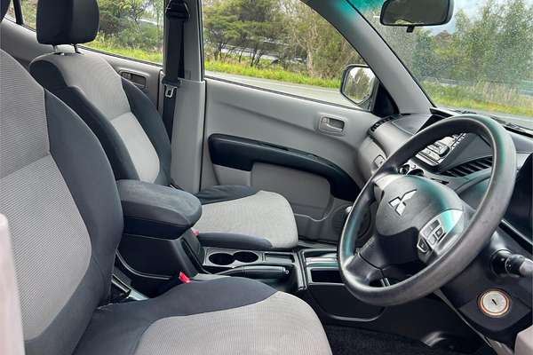 2012 Mitsubishi Triton GLX MN Rear Wheel Drive