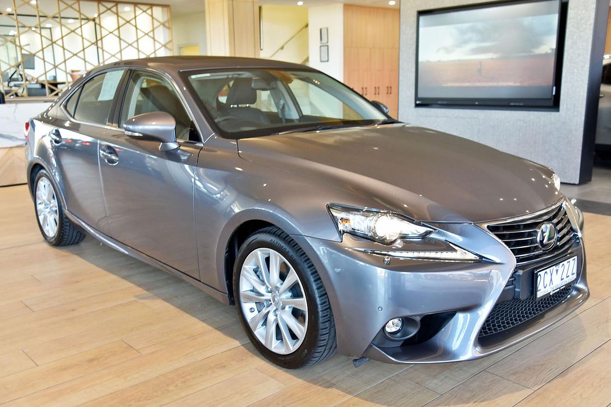 2016 Lexus IS IS200t Luxury ASE30R