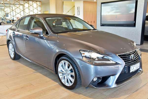 2016 Lexus IS IS200t Luxury ASE30R