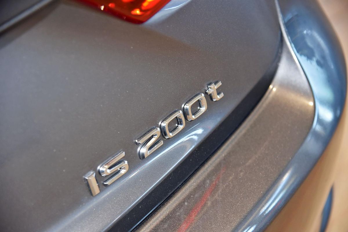 2016 Lexus IS IS200t Luxury ASE30R
