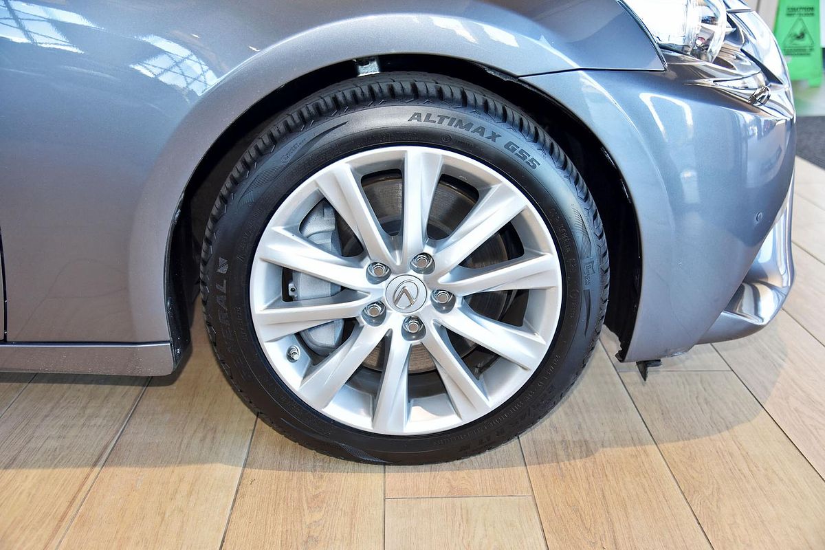 2016 Lexus IS IS200t Luxury ASE30R