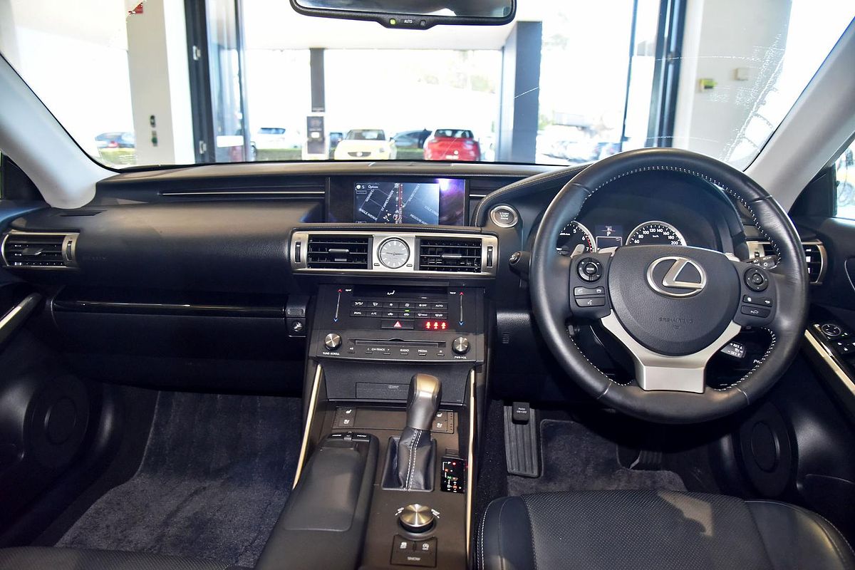 2016 Lexus IS IS200t Luxury ASE30R