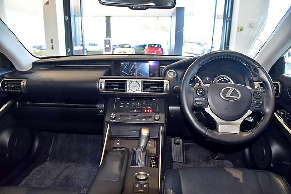2016 Lexus IS IS200t Luxury ASE30R