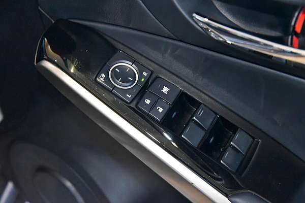 2016 Lexus IS IS200t Luxury ASE30R