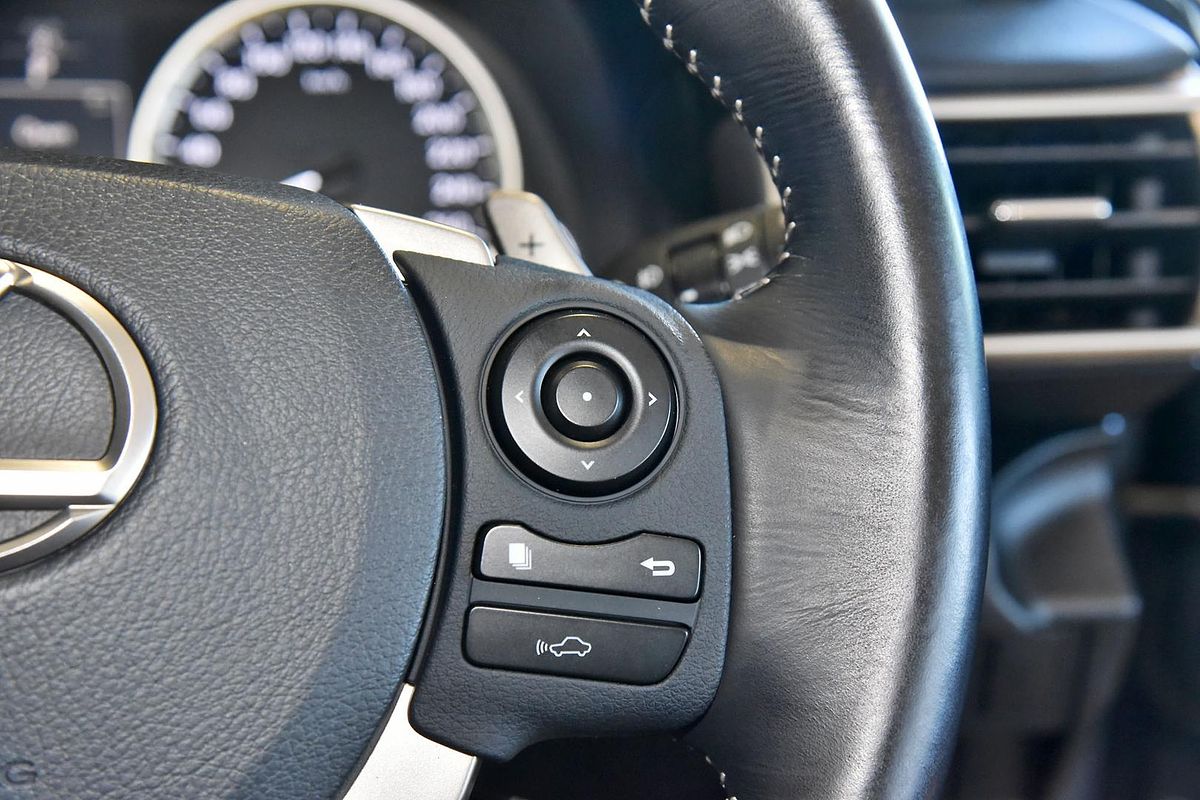 2016 Lexus IS IS200t Luxury ASE30R