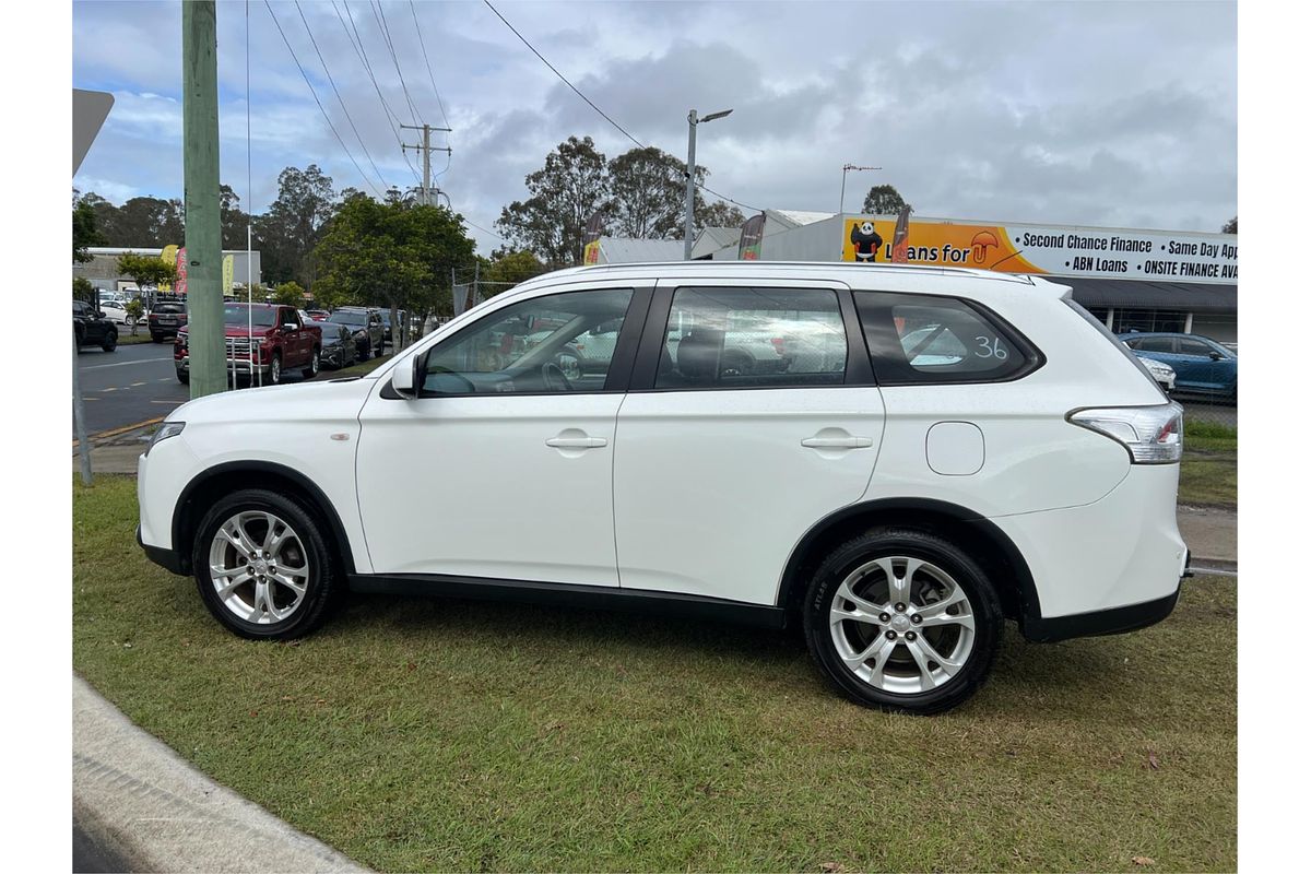2014 Mitsubishi Outlander ES ZJ