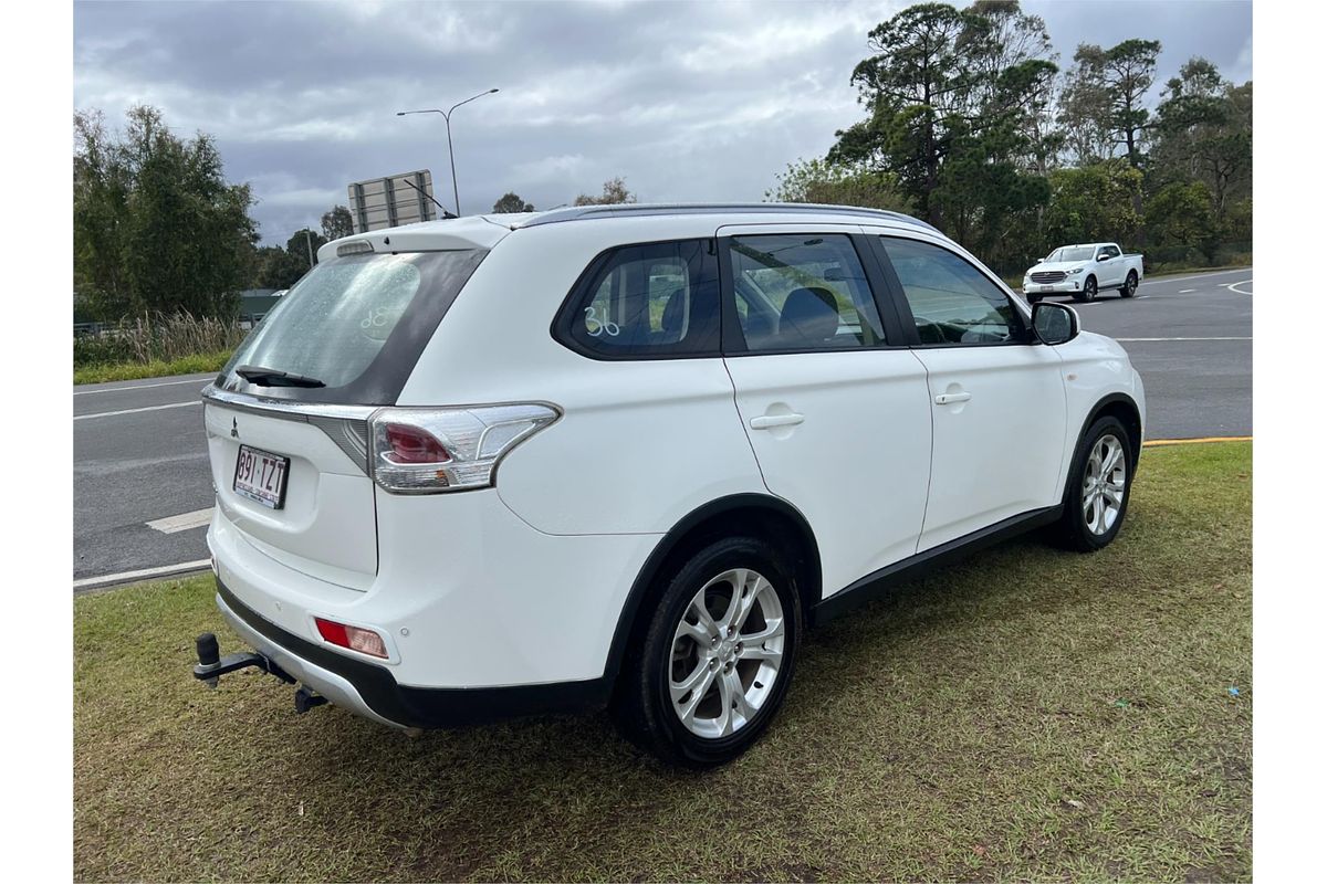 2014 Mitsubishi Outlander ES ZJ