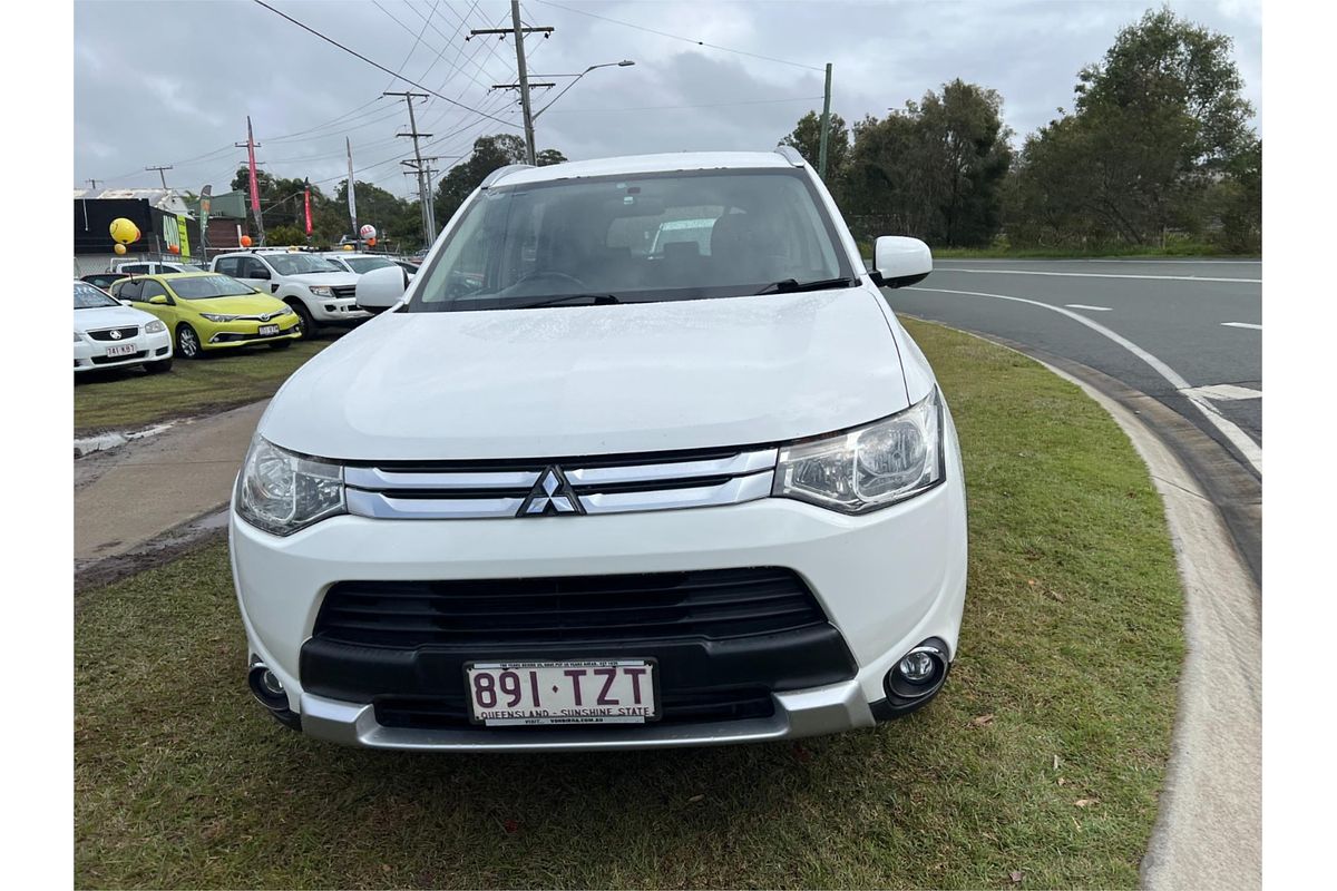 2014 Mitsubishi Outlander ES ZJ