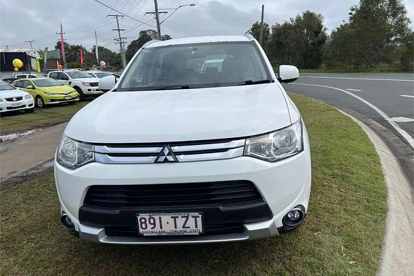 2014 Mitsubishi Outlander ES ZJ