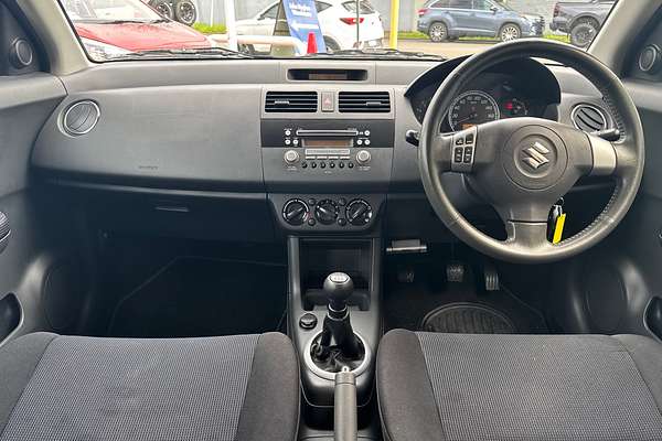2007 Suzuki Swift RS415