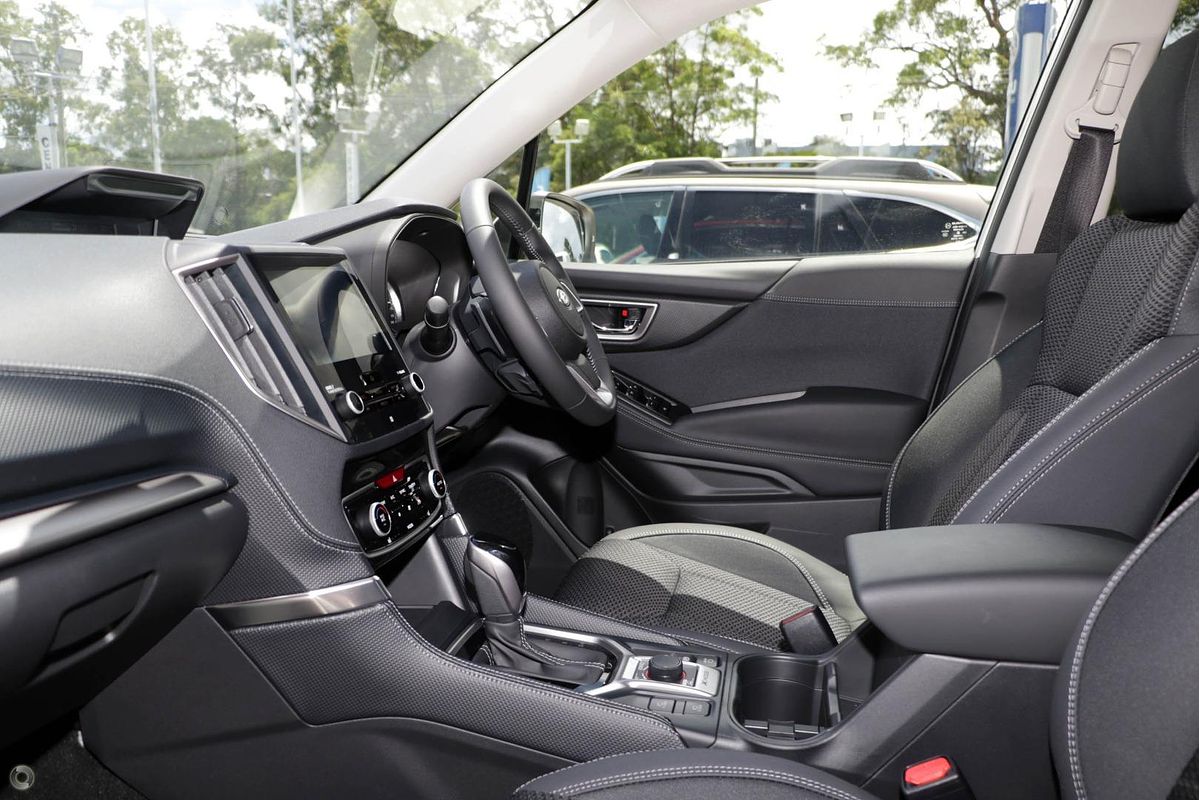2025 Subaru Forester Hybrid L S5